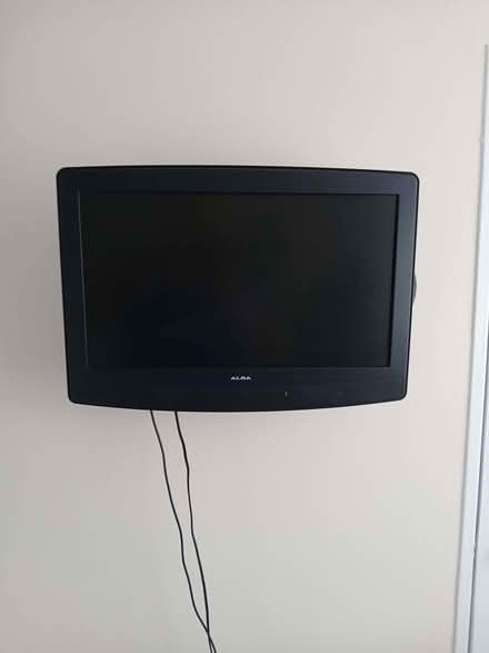 Photo of free Tv with built in dvd player. (Pitsea SS13) #1