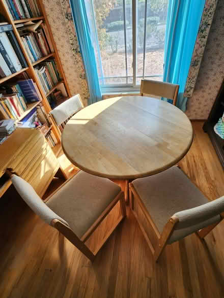 Photo of free Round table and 4 chairs (DeAnza/Stevens Creek) #2