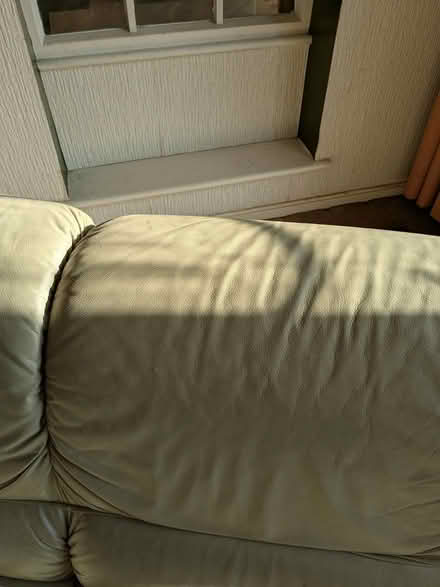 Photo of free 3 seater leather sofa (Guildford GU2) #3