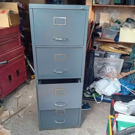 Photo of free 4 drawer metal filing cabinet (Coulsdon CR5) #2