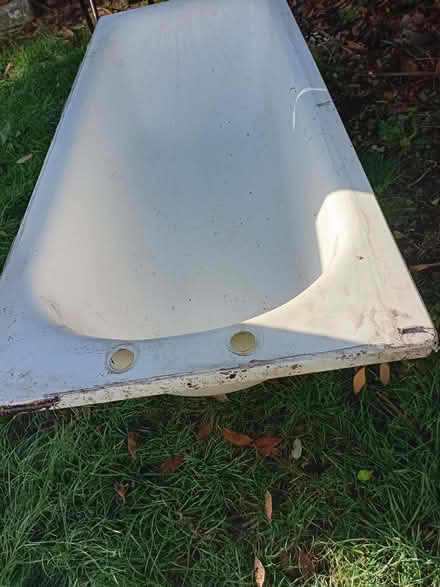 Photo of free Bathtub (Portslade by Sea BN41) #2