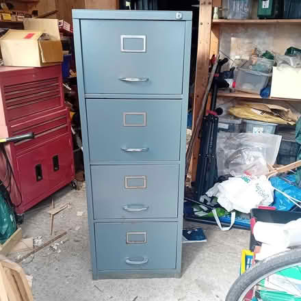 Photo of free 4 drawer metal filing cabinet (Coulsdon CR5) #1