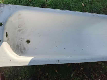 Photo of free Bathtub (Portslade by Sea BN41) #1