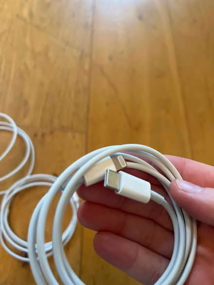 Photo of free USB-C to apple chargers (OX14) #2