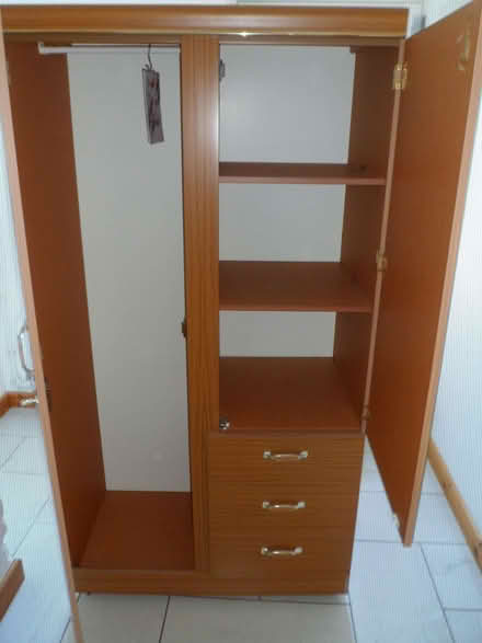 Photo of free wardrobe with blanket box (Berrow WR13) #3