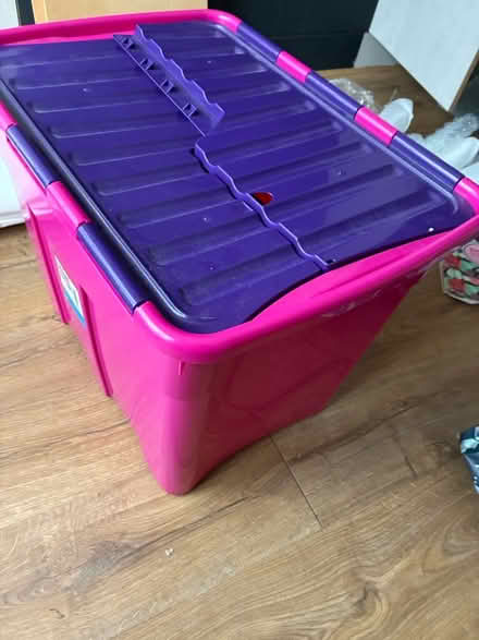 Photo of free large plastic storage box (botley road OX2) #2