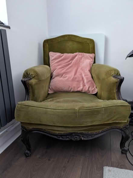 Photo of free Vintage arm chair (Wimbledon SW19) #2