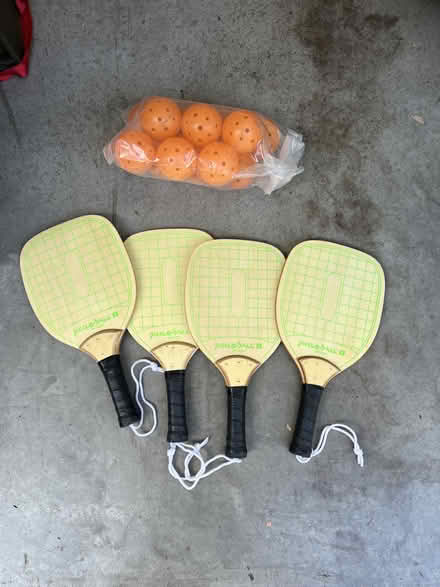 Photo of free Pickle Ball paddles and balls (Moutain View near San Antonio) #1