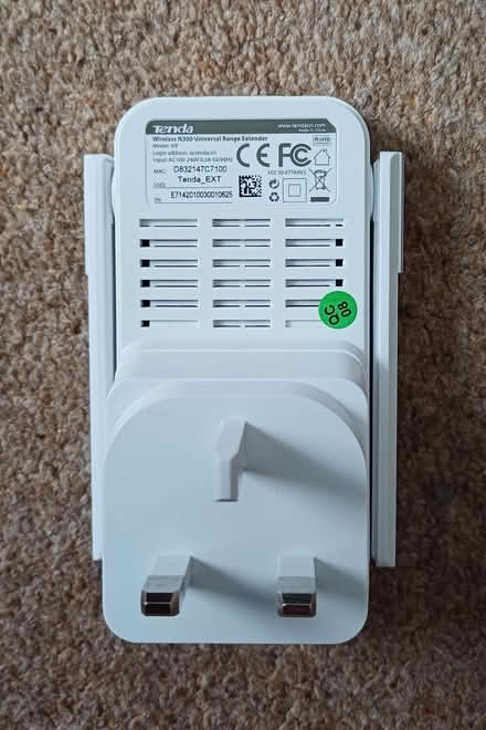 Photo of free Tenda wifi extender (Rushmere IP4) #2