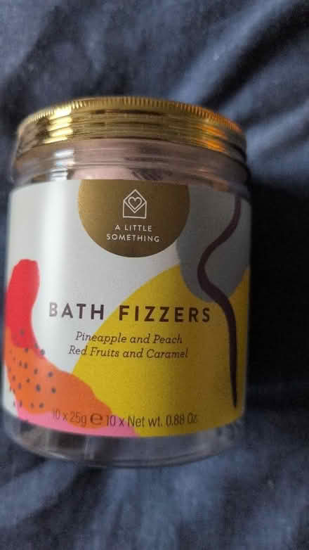 Photo of free A new tub of 10 bath fizzers (The Camp AL4) #1