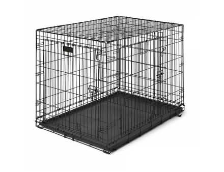 Photo of Large dog crate (Pudsey LS28) #1