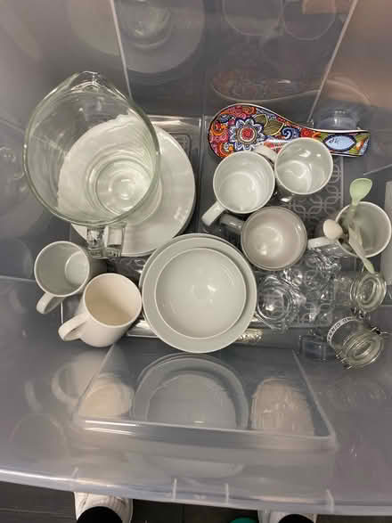 Photo of free Clear out of kitchen items (Woking GU22 8RR) #3
