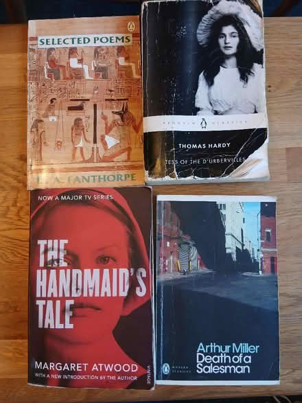 Photo of free English Literature texts (Bilton HG1) #1