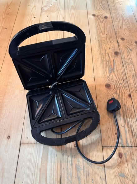 Photo of free Toastie maker (Cambridge Heath E9) #3