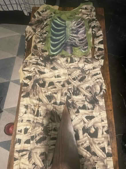 Photo of free Halloween costume 13-14 (Oswestry SY11) #1