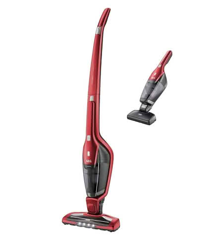 Photo of free Vacuum cleaner (needs new batteries) (Canonbury N1) #1