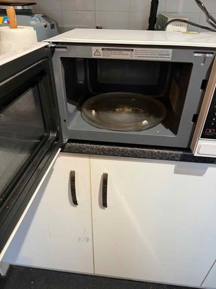 Photo of free Microwave (Penwortham Lane PR1) #2