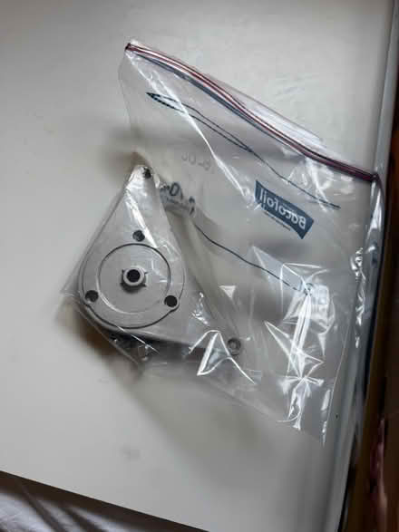 Photo of free Desk top and detachable legs (Knebworth SG3) #3
