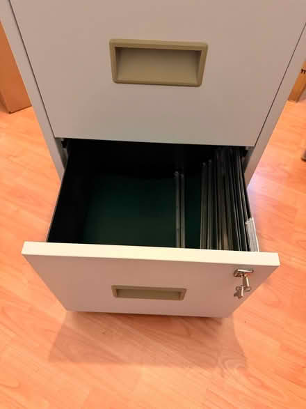 Photo of free 2 drawer filing cabinet (Anniesland, glasgow, G12) #3