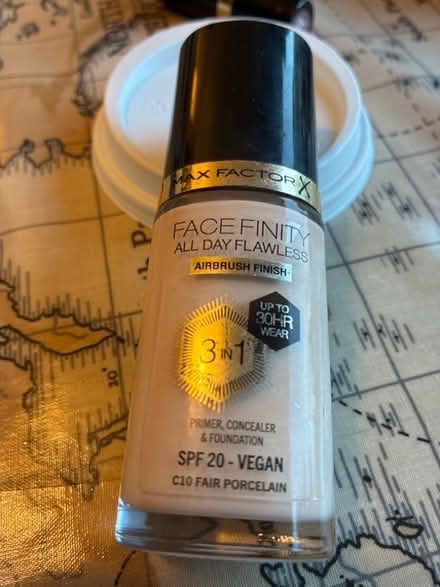 Photo of free Max Factor Foundation & Revlon Lipstick (Thatcham RG19) #3