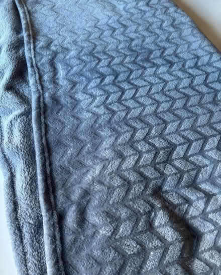 Photo of free Matalan bluey/ grey fleecy throw (Ware SG12) #1