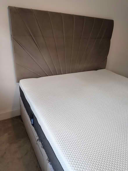 Photo of free King Size Bed & Emma mattress (W5) #1