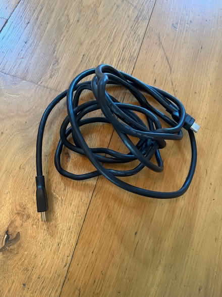 Photo of free HDMI to hdmi lead (OX14) #2