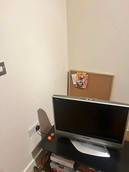 Photo of free 32 inch telly (West didsbury M20) #1