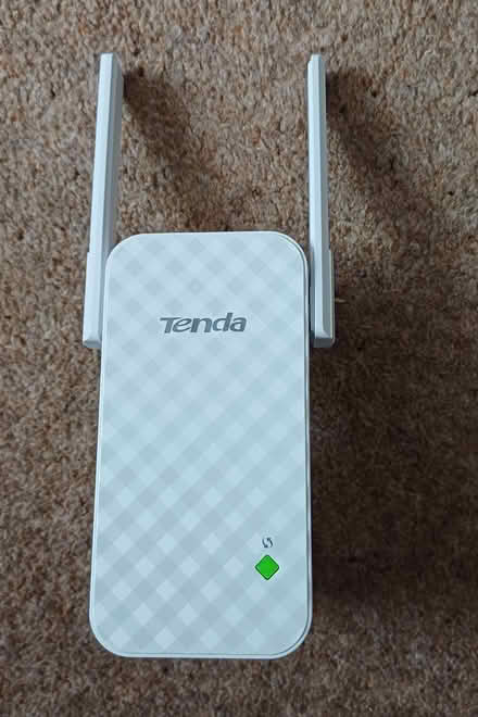 Photo of free Tenda wifi extender (Rushmere IP4) #1