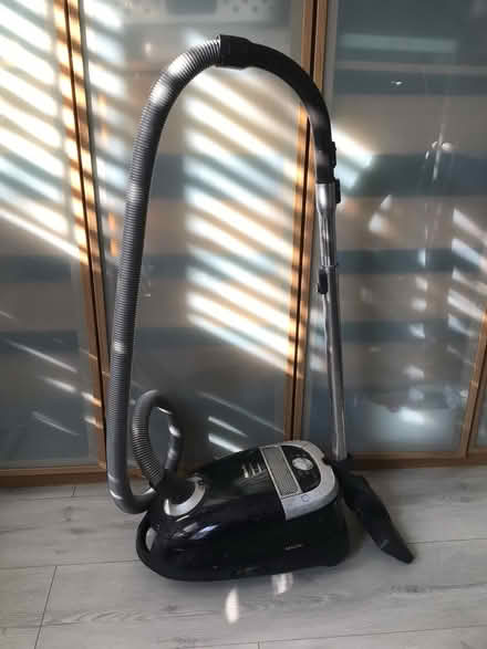 Photo of free Miele Hoover (Alexandra Palace N22) #1