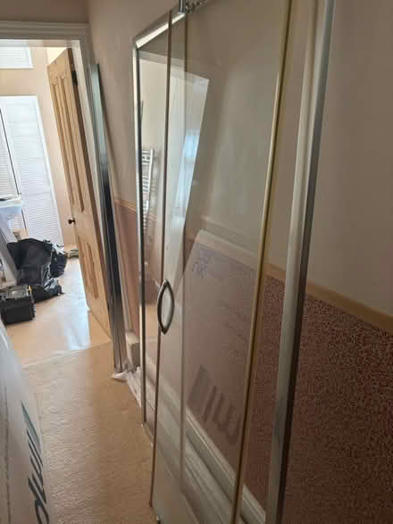 Photo of free Shower doors 1200x800 (Sunnyhill DE23) #2