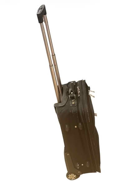 Photo of free Swiss Gear Carryon. Suitcase (Brooklyn Storage) #4
