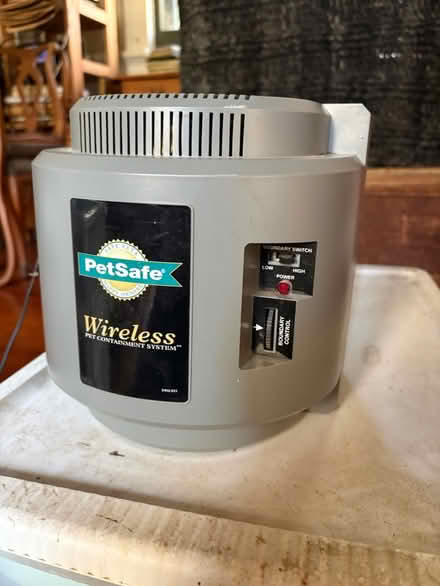 Photo of free PetSafe base station (Barrytown/Red Hook 12507) #2