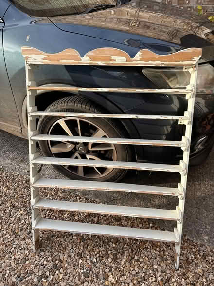 Photo of free shelving (Bs21) #1