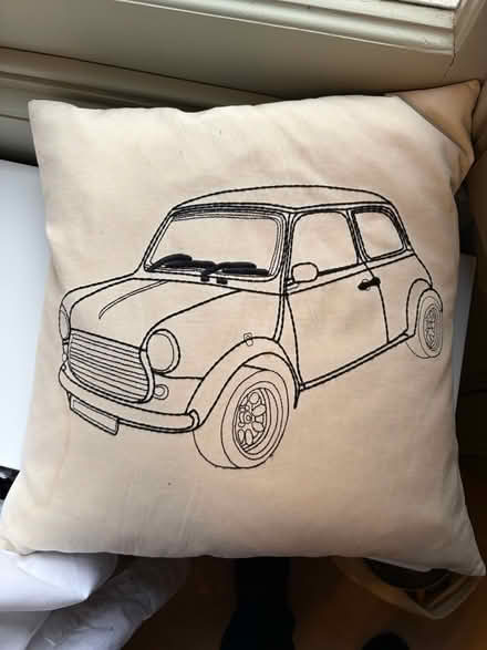 Photo of free Mini cushion (Reading Castle Hill - RG1) #1
