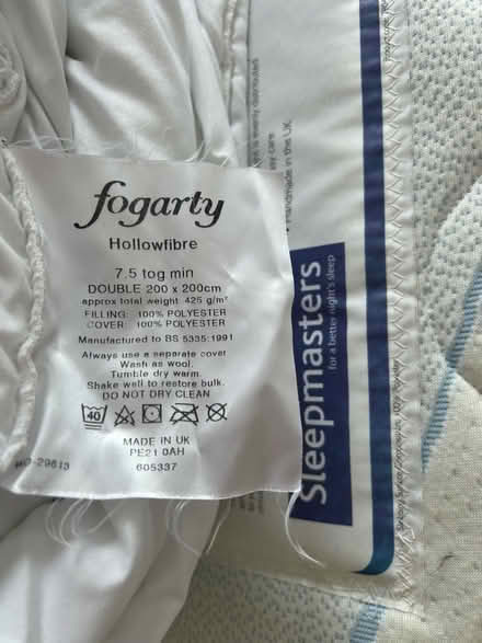Photo of free Fogarty Hollowfibre Double Quilt (Western Park LE3) #1