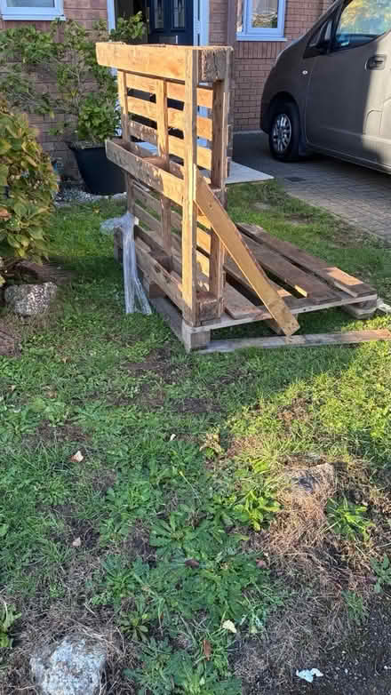 Photo of free Pallets (Farnham GU9) #1