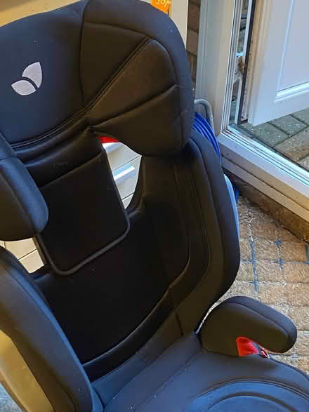 Photo of free Child’s car seat (Frimley .. paddock hill GU16) #4