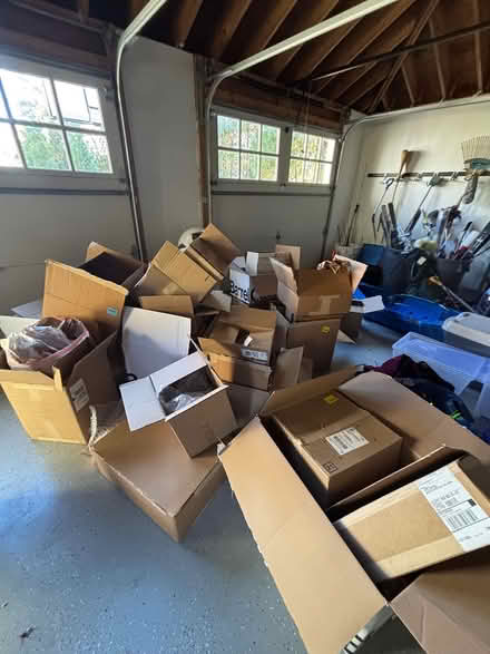 Photo of free boxes in newton Highlands (Newton, Highlands) #2
