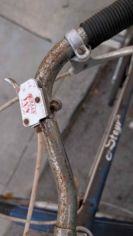 Photo of free Vintage cruiser women's bike (Quality Inn Capitola) #4