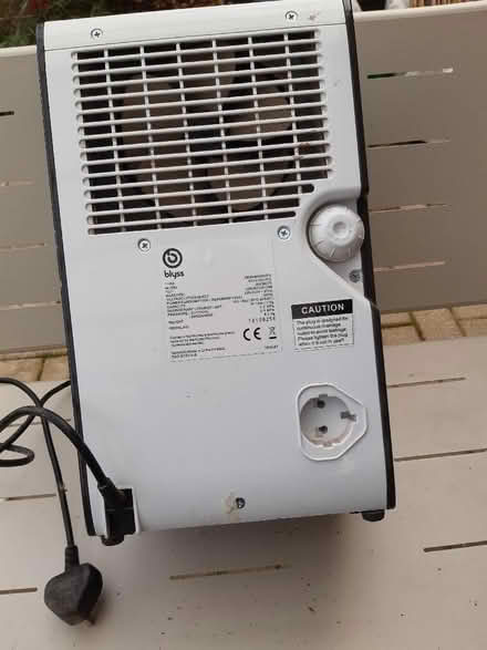 Photo of free De-humidifier, pre-owned (Leeman Road YO26) #3