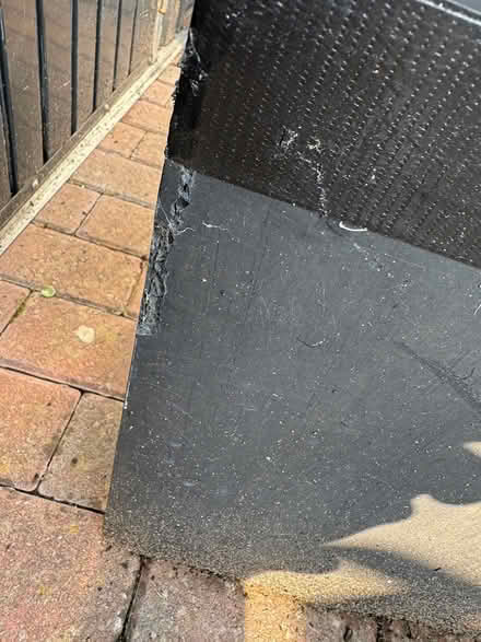 Photo of free Large planter (Westcliff SS0) #2