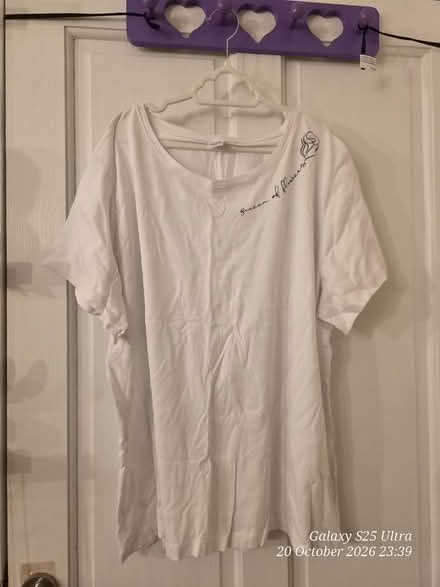 Photo of free White T-shirt (Spondon DE21) #1