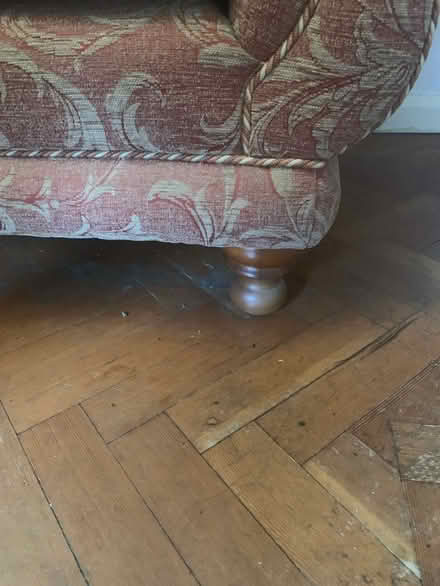 Photo of free Sofa (Dawes Green RH2 8 NP) #4
