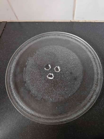 Photo of free Microwave plate (Surrey Quays SE8) #1