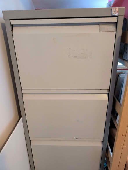 Photo of free 4 drawer filing cabinet (Skerton LA1) #1
