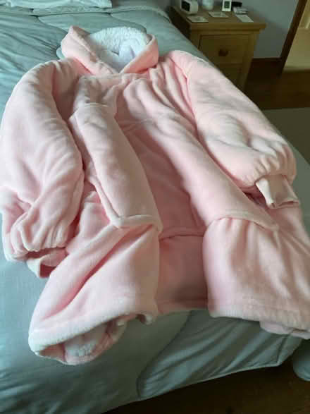 Photo of free Unworn pink (one size) oodie (Stokeinteignhead, N.Abbot TQ12) #1