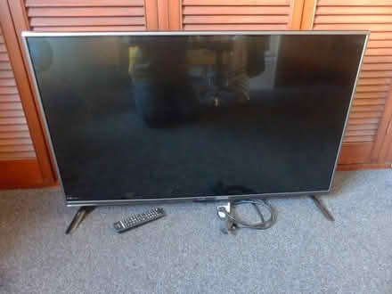 Photo of free LG TV with Remote and Power Cable (South Side Paisley PA2) #3