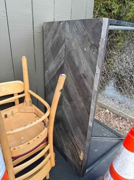 Photo of free Metal framed coffee table or bench (Valencia Avenue, Sunnyvale) #4