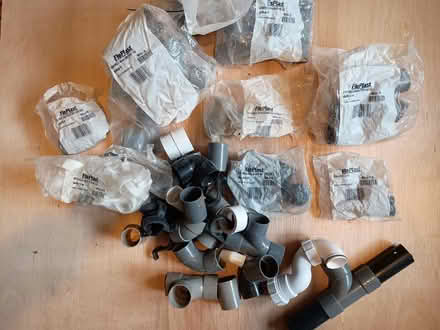 Photo of free Random selection of waste pipework and fittings (Upper Wolvercote OX2) #1